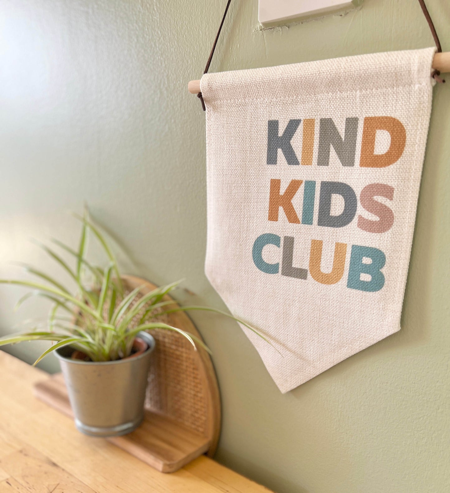 "Kind Kids Club" Large Flag
