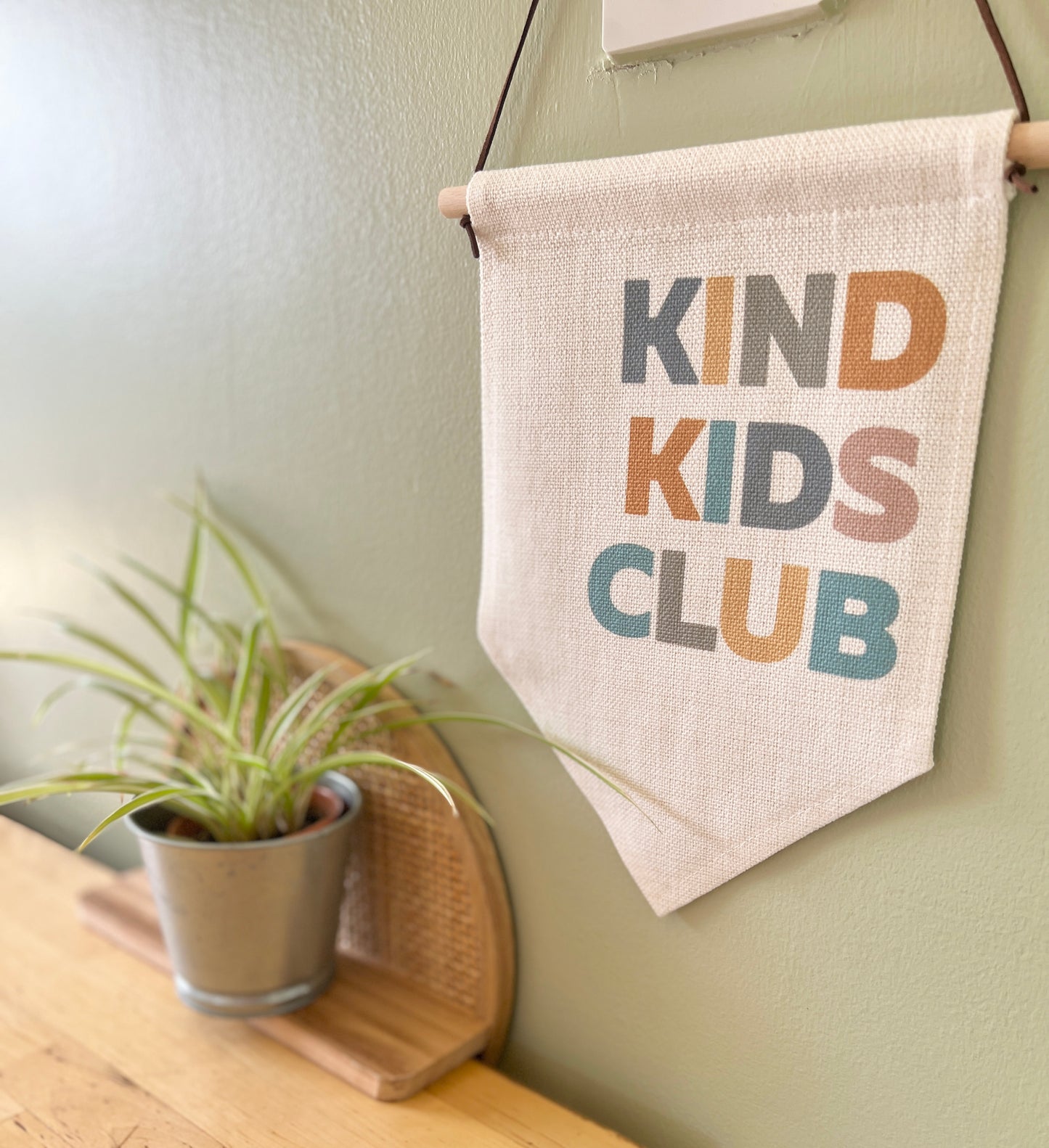 "Kind Kids Club" Large Flag