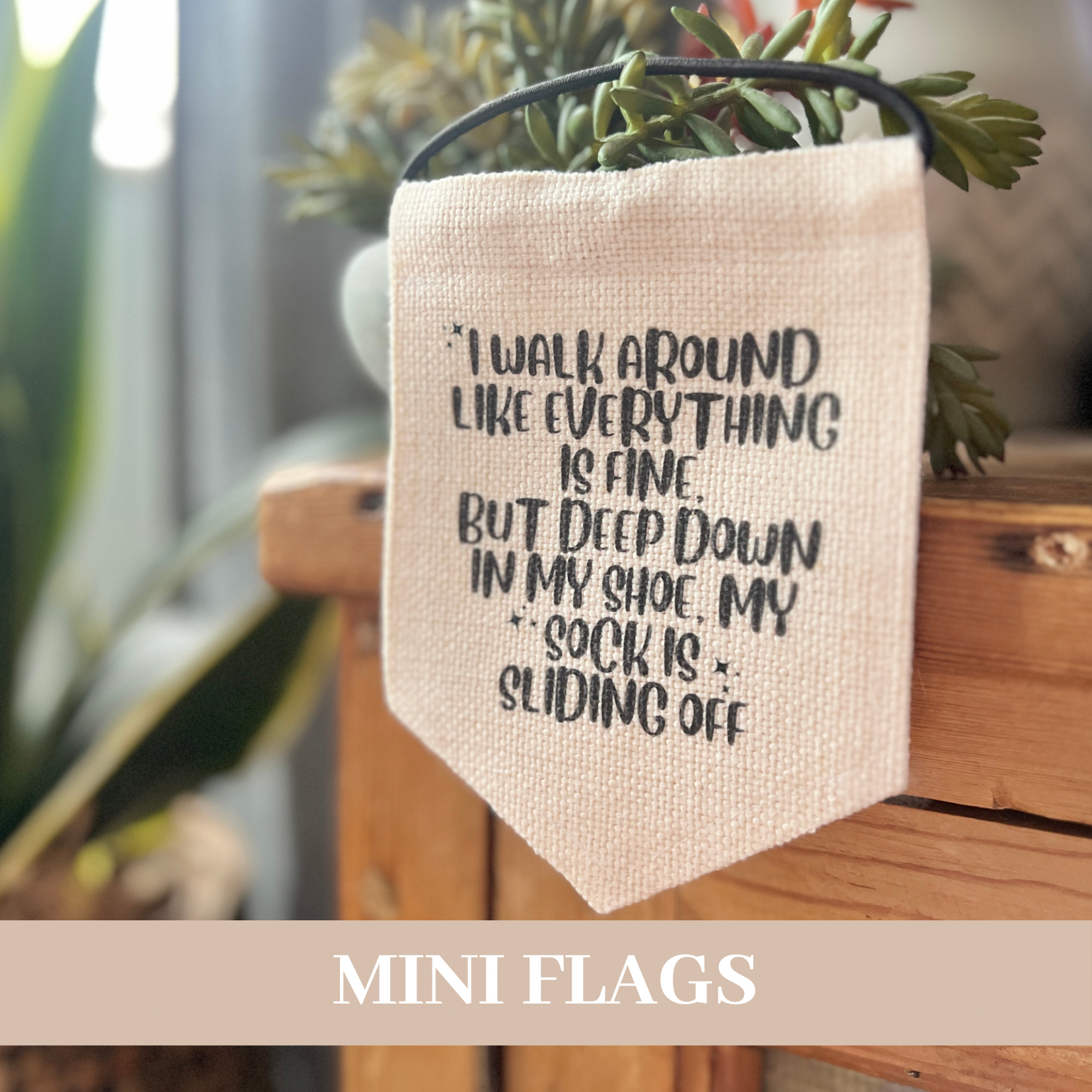 Mini Flags – Evan & Arrows
